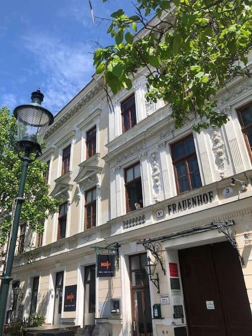 Paraderma Apartment Im Zentrum Baden Bei Wien 外观 照片
